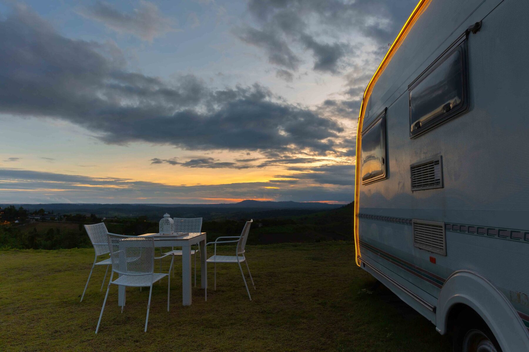 IMPRESCINDIBLES PARA TU VIAJE EN AUTOCARAVANA