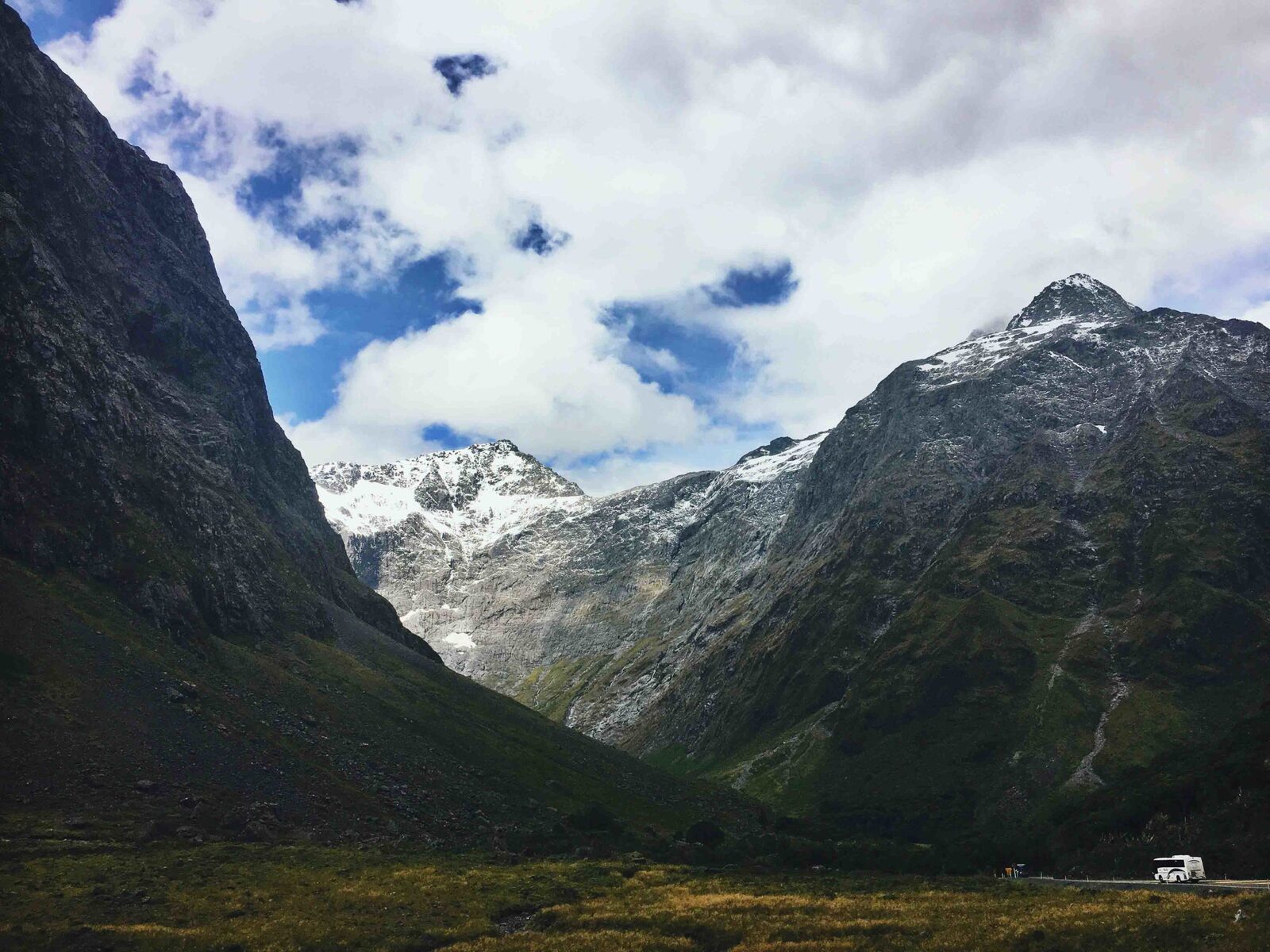5 cosas que llevarte a una escapada de montaña con tu camper o autocaravana
